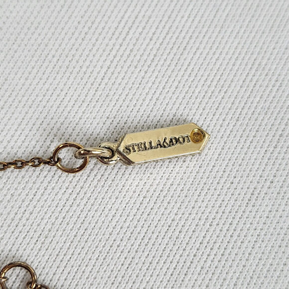 Stella & Dot Gold Tone Coral Long Pendant Necklace - Picture 6 of 7
